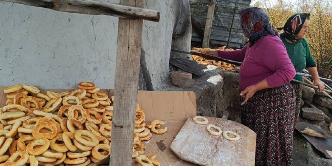 Kadınlar bir araya geliyor, imece usulü hazırlanıyor! Geleneksel “kürül”: Yüzyıllardır aynı yöntemle yapılıyor 1